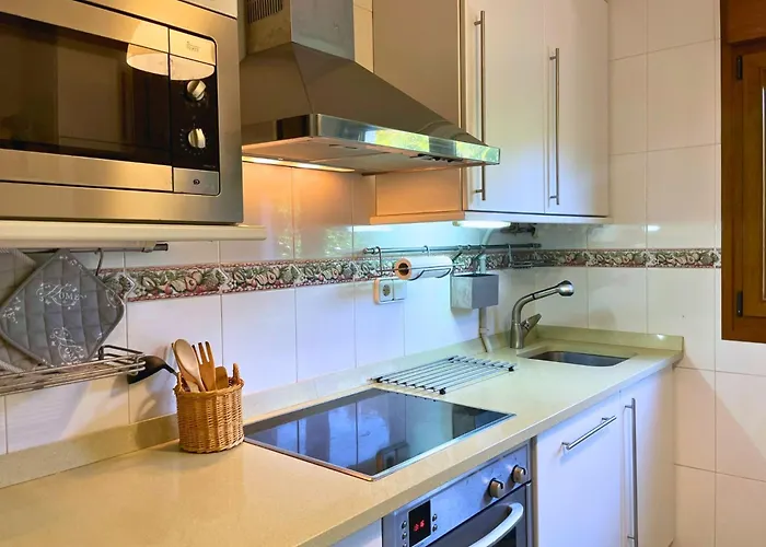 Con Jardin En Cantabria * 阿内罗