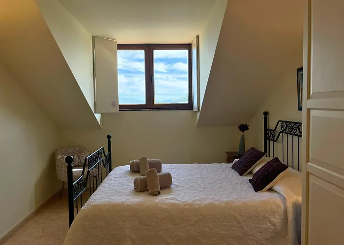 Con Jardin En Cantabria * 阿内罗